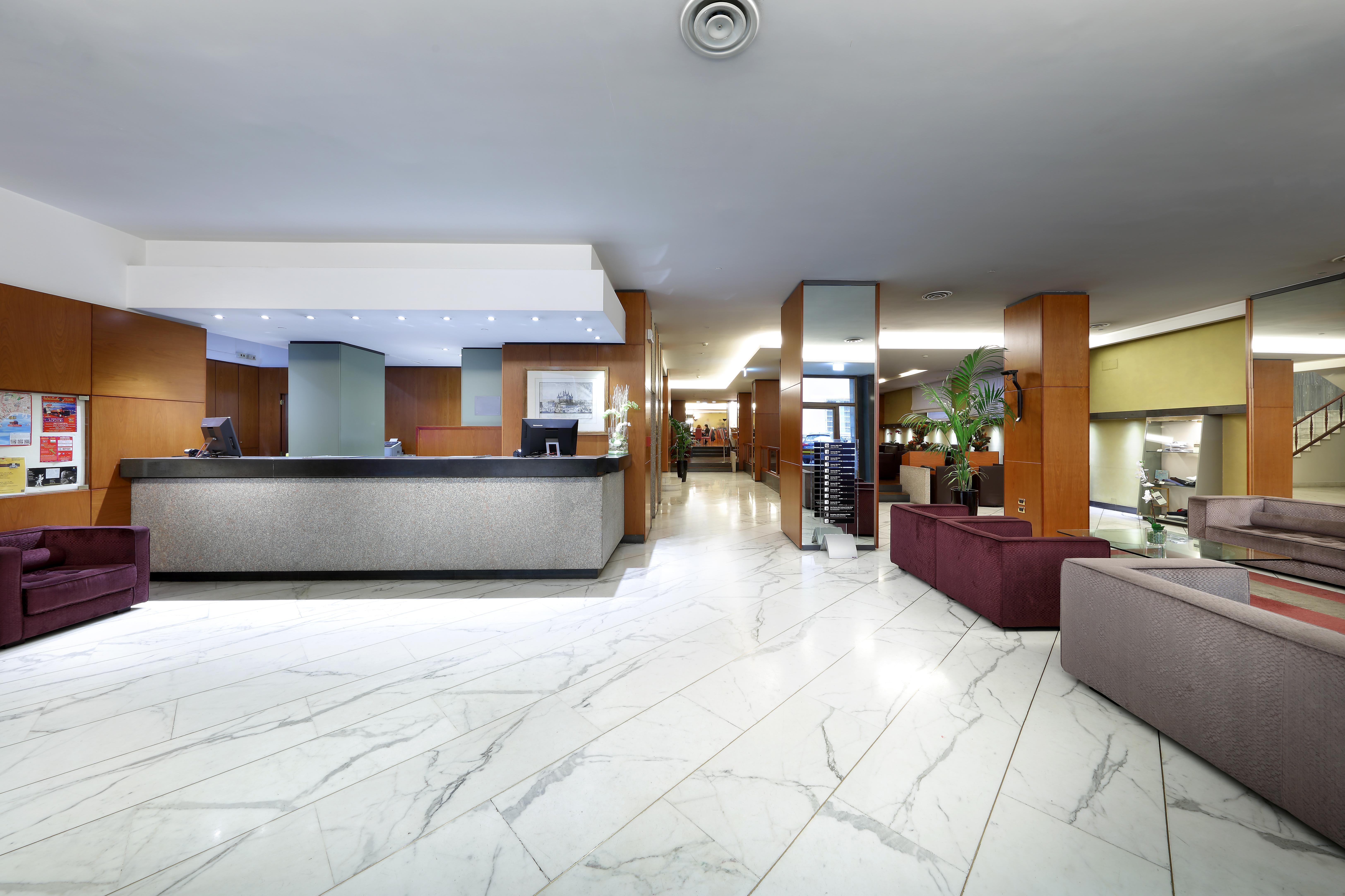 Exe Majestic Hotel Napoli Bagian luar foto