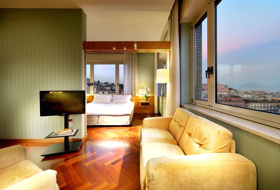 Exe Majestic Hotel Napoli Bagian luar foto