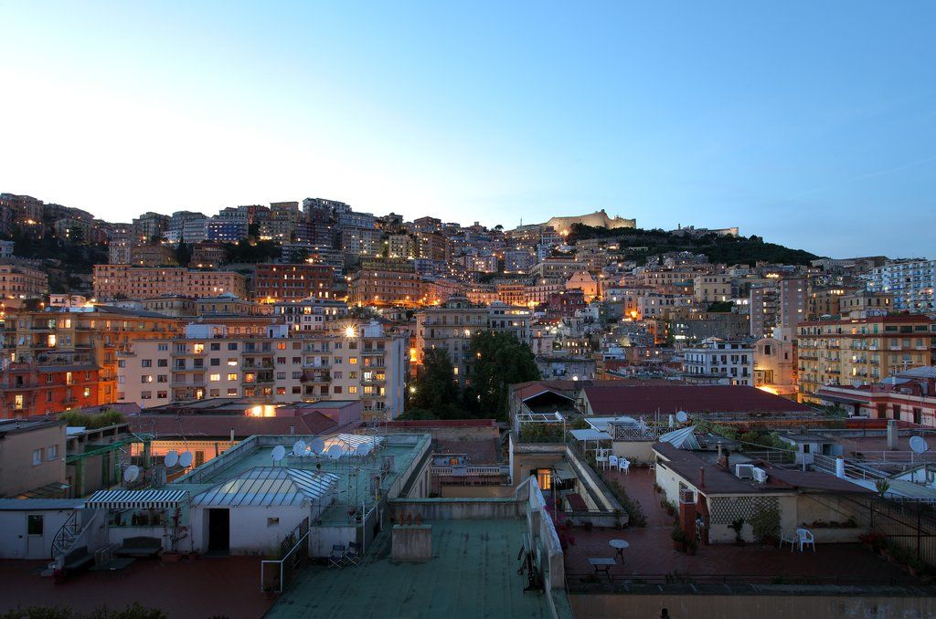 Exe Majestic Hotel Napoli Bagian luar foto